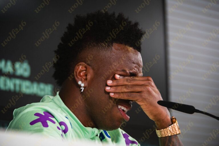 ការរើសអើងជាតិសាសន៍កើតឡើងចំពោះខ្លួនដដែលៗ ទើប Vinicius ទប់ចិត្តមិនជាប់ដល់ស្រក់ទឹកភ្នែក