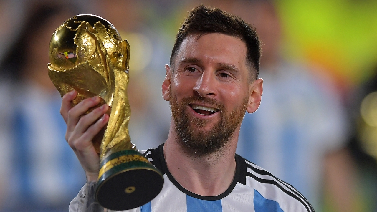 Lionel Messi បានជួបប្រជុំជាមួយគ្រូបង្វឹក Argentina ដើម្បីពិភាក្សាអំពីផែនការ World Cup 2026