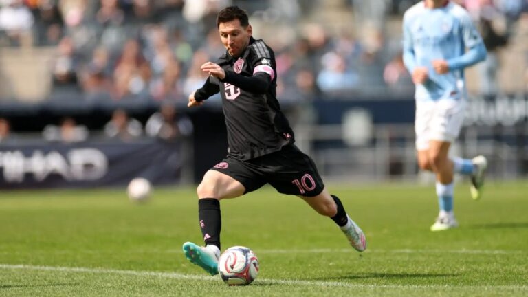 គ្រាប់បាល់អស្ចារ្យរបស់ Messi! Inter Miami បំបាក់ New York City FC 3-2 ក្នុងការប្រកួតដ៏ភ្លឺត្រចង់