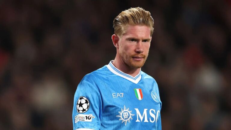 Kevin De Bruyne បានត្រឡប់មកហ្វឹកហាត់ជាមួយក្រុមដំបូងរបស់ Napoli វិញ បន្ទាប់ពីអវត្តមានរយៈពេល 128 ថ្ងៃដោយសាររបួស
